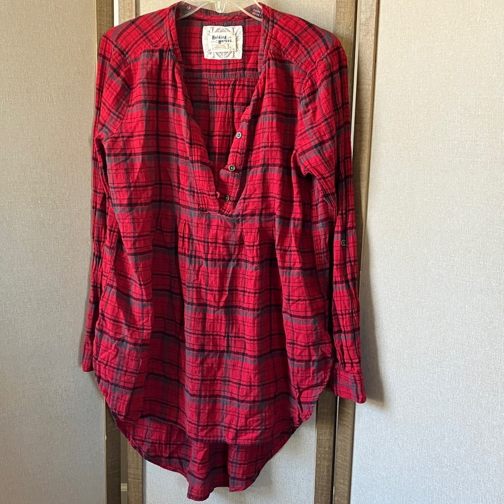 FINAL MARKDOWN Holding Horses Red and Black Plaid Top medium